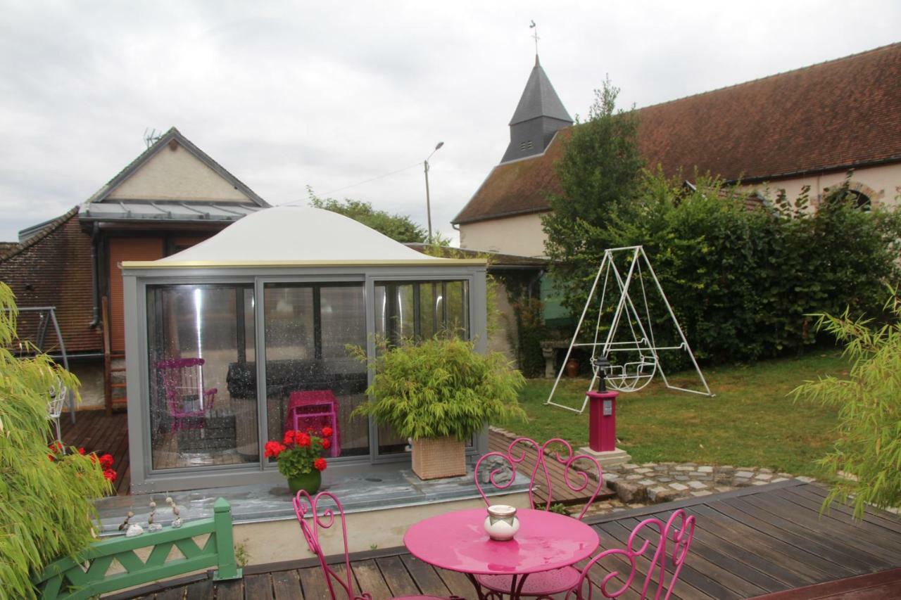 Bed and Breakfast Roulotte la Dominique à Romery  Extérieur photo